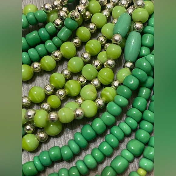 Tanjore India Green Beaded Necklace - Picture 6 of 8